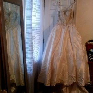 Ball gown wedding dress / Crystal Crown included